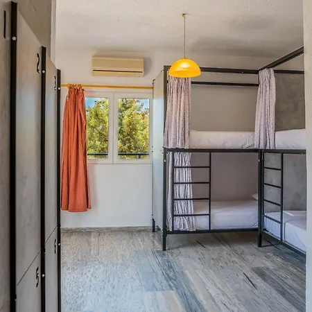 Hostal Matala Hostel *