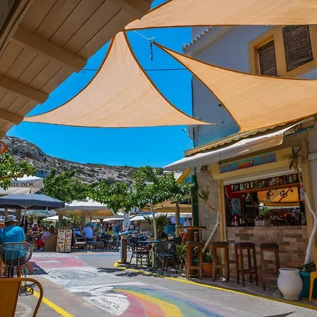 Matala Hostel ホステル *