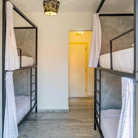 Matala Hostel ホステル マタラ